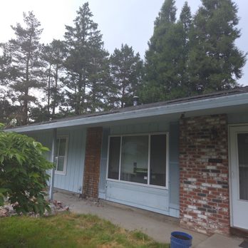 Valley Roofing - front of roof wasn't bad as it gets full sun but if you scroll in, it's not clean - Roofing Near Me - Salem, Oregon Valley Roofing - front of roof wasn't bad as it gets full sun but if you scroll in, it's not clean - Roofing Near Me - Salem, Oregon
