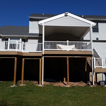 Pen Val Construction - Grand Composite Deck with Porch - General Contractors Near Me - Norristown, Pennsylvania Pen Val Construction - Grand Composite Deck with Porch - General Contractors Near Me - Norristown, Pennsylvania