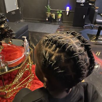 Reds Lochouse - Starter locs - Hair Salons Near Me - Oakland, California