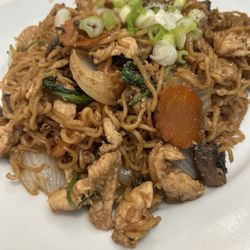 Naing Myanmar Family Restaurant - 2. Maggi Goreng