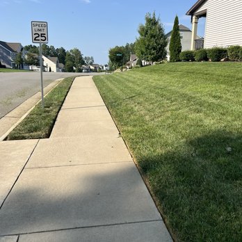 Neblett Lawn Care Services - Customer sidewalk - Lawn Services Near Me Neblett Lawn Care Services - Customer sidewalk - Lawn Services Near Me