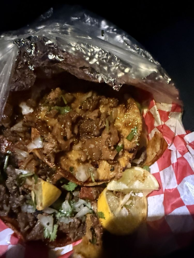 Tacos LA Doña VIP — Mexican restaurant in Highland