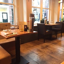 Just Meet - Dining area