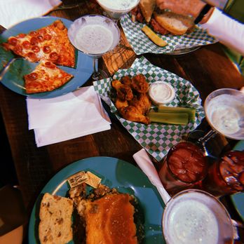 Johnny Mac's Restaurant & Bar - Pizza Near Me - Henderson, Nevada