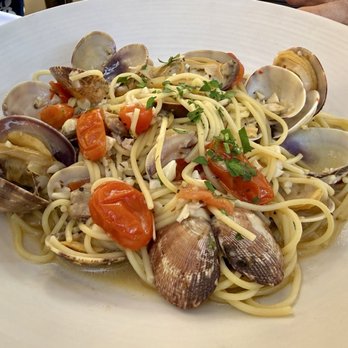 Prosecco Restaurant - Vongole with spaghetti - Italian Near Me - Kirkland, Washington Prosecco Restaurant - Vongole with spaghetti - Italian Near Me - Kirkland, Washington