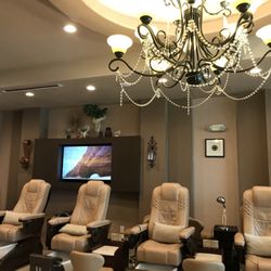 380 Nails & Spa