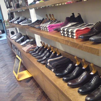 Paul Smith - Marylebone  - a cute little room in the rear showcasing ladie's shoes and accessories - Accessories Near Me - London, XGL