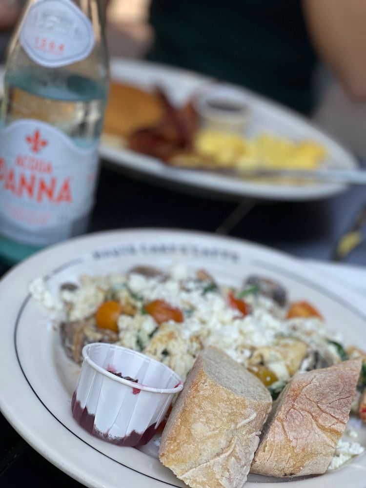 HAUTE CAKES CAFFE Updated October 2024 1442 Photos & 1285 Reviews