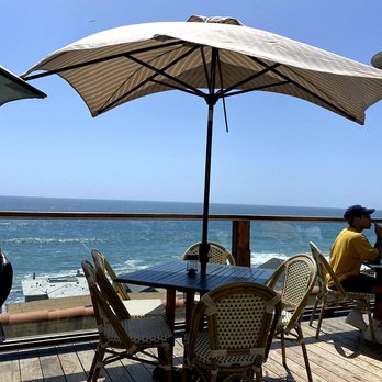 The Rooftop Lounge - Sit back and enjoy the view. - Lounges Near Me - Laguna Beach, California The Rooftop Lounge - Sit back and enjoy the view. - Lounges Near Me - Laguna Beach, California