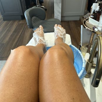 Champagne Nail Bar - Pedi - Nail Salons Near Me - Santa Barbara, California