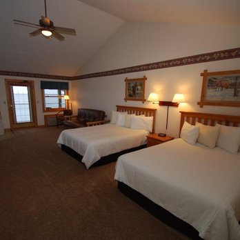 Quarterdeck Resort - Our Lakeside Lodge Suites have either two queen beds, or a king. Kithcenette, whirlpool tub, and of course the lake side balcony. - Resorts Near Me - Nisswa, Minnesota Quarterdeck Resort - Our Lakeside Lodge Suites have either two queen beds, or a king. Kithcenette, whirlpool tub, and of course the lake side balcony. - Resorts Near Me - Nisswa, Minnesota