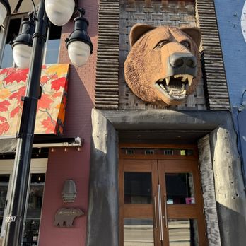 The Grizzly Grill - Bear was a nice touch - Canadian (New) Near Me - Kingston, Ontario