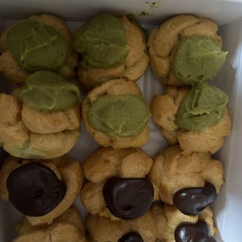 Liliha Bakery - Coco puffs & Matcha Green Tea puffs - Bakeries Near Me - Honolulu, Hawaii
