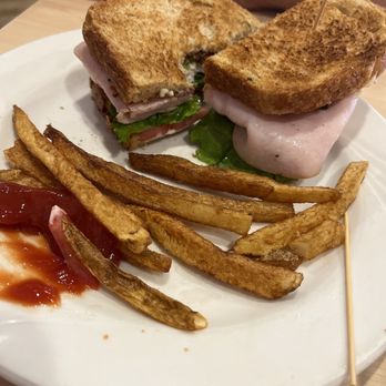 Mountain Home Cafe - Turkey, avocado BLT with fries - American Near Me - Estes Park, Colorado Mountain Home Cafe - Turkey, avocado BLT with fries - American Near Me - Estes Park, Colorado