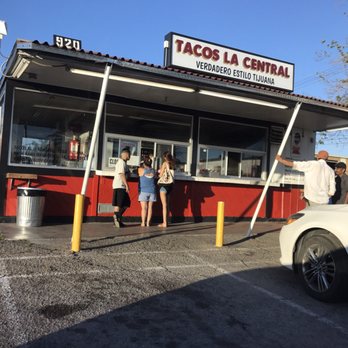 Tacos La Central - As you can see people are still placing orders. Really disappointed in the customer service. - Mexican Near Me - Colton, California Tacos La Central - As you can see people are still placing orders. Really disappointed in the customer service. - Mexican Near Me - Colton, California