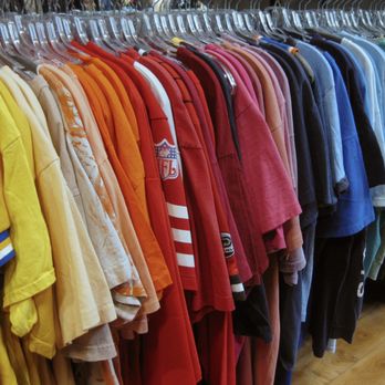 DeeLux - Packed with mens vintage and modern tshirts. - Used, Vintage & Consignment Near Me - Claremont, California