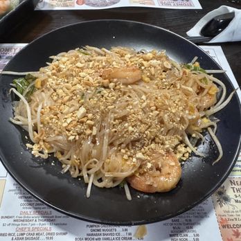 Pho Bar & Grill - Plain tasting Pad Thai with 5 hidden shrimp - Vietnamese Near Me - Annville, Pennsylvania Pho Bar & Grill - Plain tasting Pad Thai with 5 hidden shrimp - Vietnamese Near Me - Annville, Pennsylvania