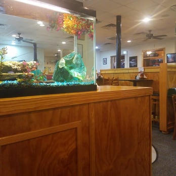 Snapper's Seafood - Fish tank, inside - Seafood Near Me - Biloxi, Mississippi Snapper's Seafood - Fish tank, inside - Seafood Near Me - Biloxi, Mississippi