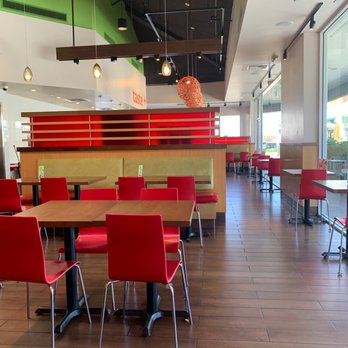 Veggie Grill by Next Level - Seating area - Vegan Near Me - Long Beach, California