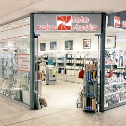 Zeko Fotostudio - Eingang in unser Ladengeschäft