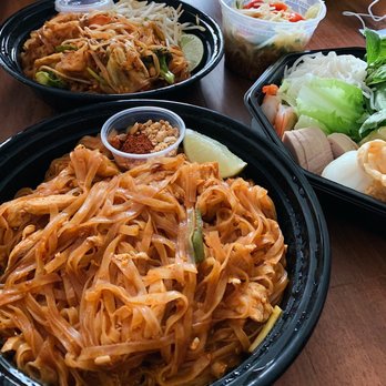 LaoTable - Pad mee with chicken - Laotian Near Me - San Francisco, California LaoTable - Pad mee with chicken - Laotian Near Me - San Francisco, California