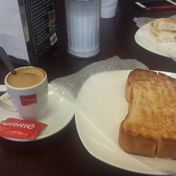 Café Mauro - Desserts Near Me - North Arlington, New Jersey