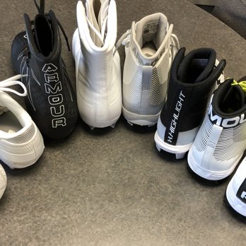 Risan Athletics - Under Armour football cleats - Sporting Goods Near Me - Kirkland, Washington Risan Athletics - Under Armour football cleats - Sporting Goods Near Me - Kirkland, Washington