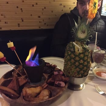 Jade Island - PuPu platter for two and pineapple drink - Chinese Near Me - Staten Island, New York