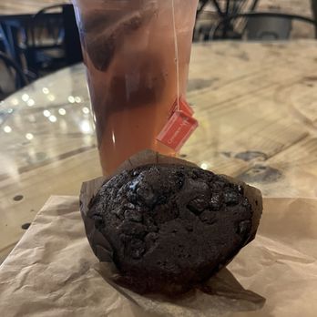 Zoe Coffee - Iced Apple Cinnamon Tea and warmed chocolate muffin - Coffee & Tea Near Me - Cleveland, Mississippi Zoe Coffee - Iced Apple Cinnamon Tea and warmed chocolate muffin - Coffee & Tea Near Me - Cleveland, Mississippi