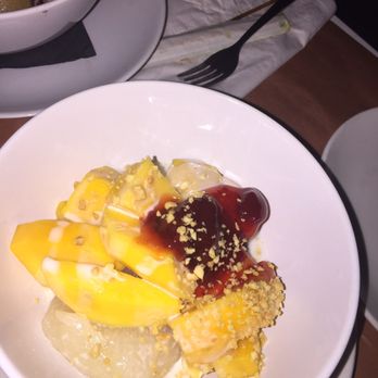 Joya - Mango AND sticky rice - Thai Near Me - Brooklyn, New York