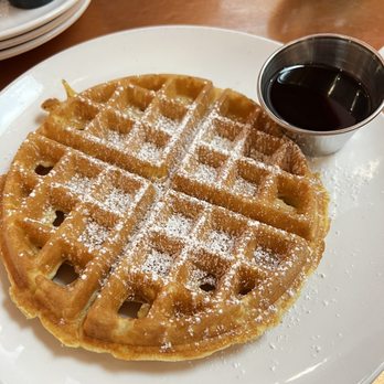Another Broken Egg Cafe - Breakfast & Brunch Near Me - Clearwater Beach, Florida