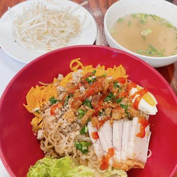 Loi's Kitchen - Mi Kho H Gioi - Vietnamese Near Me - Garden Grove, California