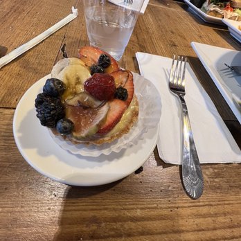 Cafe e Dolci - mixed fruit tart - Gelato Near Me - Warwick, New York
