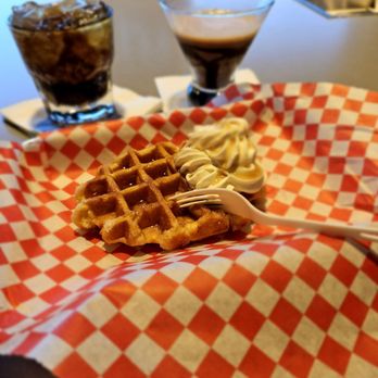 Seattle DAWG HOUSE - Pearl Sugar Waffle - Sports Bars Near Me - SeaTac, Washington Seattle DAWG HOUSE - Pearl Sugar Waffle - Sports Bars Near Me - SeaTac, Washington