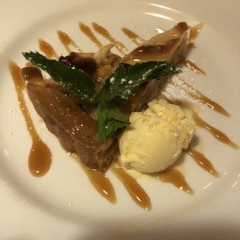 Trattoria Bianca - Apple torta - Italian Near Me - New York, New York Trattoria Bianca - Apple torta - Italian Near Me - New York, New York