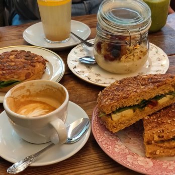 vevi - Vever Limone, the Harry, The Gruner, Cappuccino, Pandini - Cafes Near Me - Cologne, NW