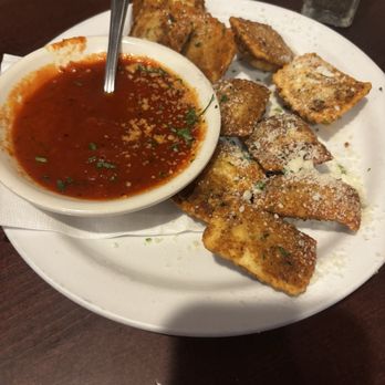 Mama's On the Hill - Toasted Ravioli - Italian Near Me - Saint Louis, Missouri