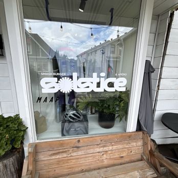Restaurant Le Solstice - Burgers Near Me - Saint-Sauveur, Quebec Restaurant Le Solstice - Burgers Near Me - Saint-Sauveur, Quebec