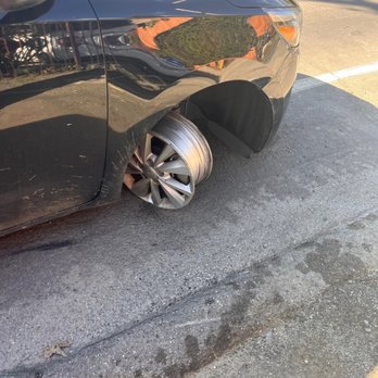 DentPro Colors - Passenger wheel destroyed and tire knocked clean off. - Body Shops Near Me - Concord, California