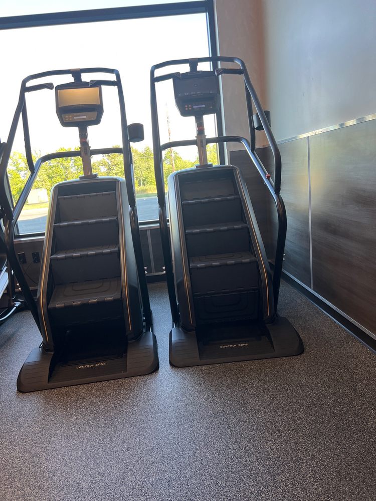 THE EDGE FITNESS CLUBS Updated October 2024 27 Photos & 27 Reviews