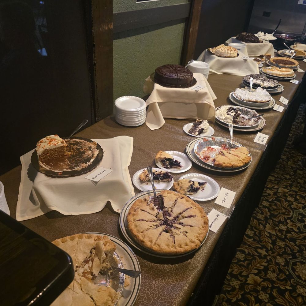 Coyote Moon Grille - Dessert table - American Near Me - St Cloud, Minnesota Coyote Moon Grille - Dessert table - American Near Me - St Cloud, Minnesota