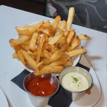Blanc Champagne Bar - Champagne Bars Near Me - Kansas City, Missouri