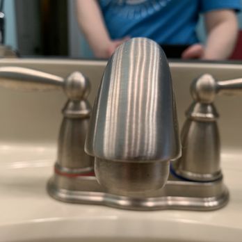 Neat Nelly Cleaning Services - Shiny faucets - Home Cleaning Near Me Neat Nelly Cleaning Services - Shiny faucets - Home Cleaning Near Me