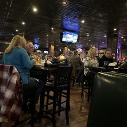 Lucky's 13 Pub - Luckys 13 sports bar