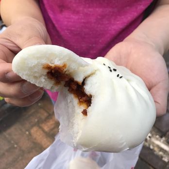 包任你點 - Inside the Cha Siu Bao - Dim Sum Near Me - Hong Kong, HK