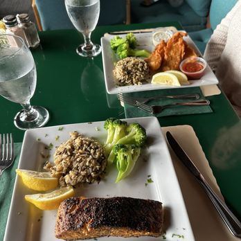 Salmon House Restauraunt - Seafood Near Me - Quinault, Washington