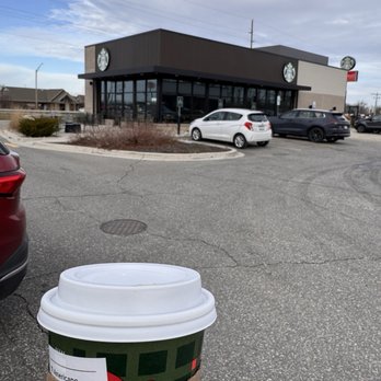 Starbucks - View of the store - Coffee & Tea Near Me - Rochester, Indiana