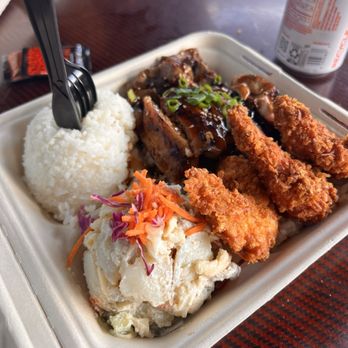 Big Nick’s - Local favorite - Burgers Near Me - Hanalei, Hawaii