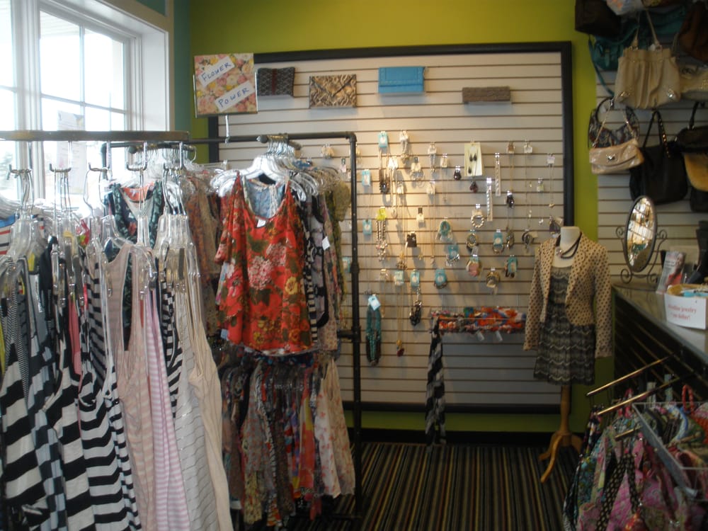 PLATO’S CLOSET Updated October 2024 102 Reviews 27 Paoli Plz