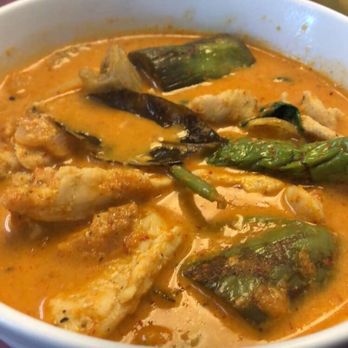Mahnin Asian Restaurant - red curry with chicken - Burmese Near Me - Fort Wayne, Indiana Mahnin Asian Restaurant - red curry with chicken - Burmese Near Me - Fort Wayne, Indiana